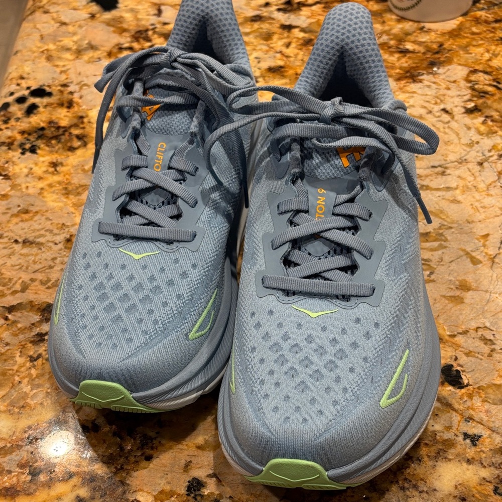 HOKA- Men’s CLIFTON 9-  size 9D Athletic Shoes